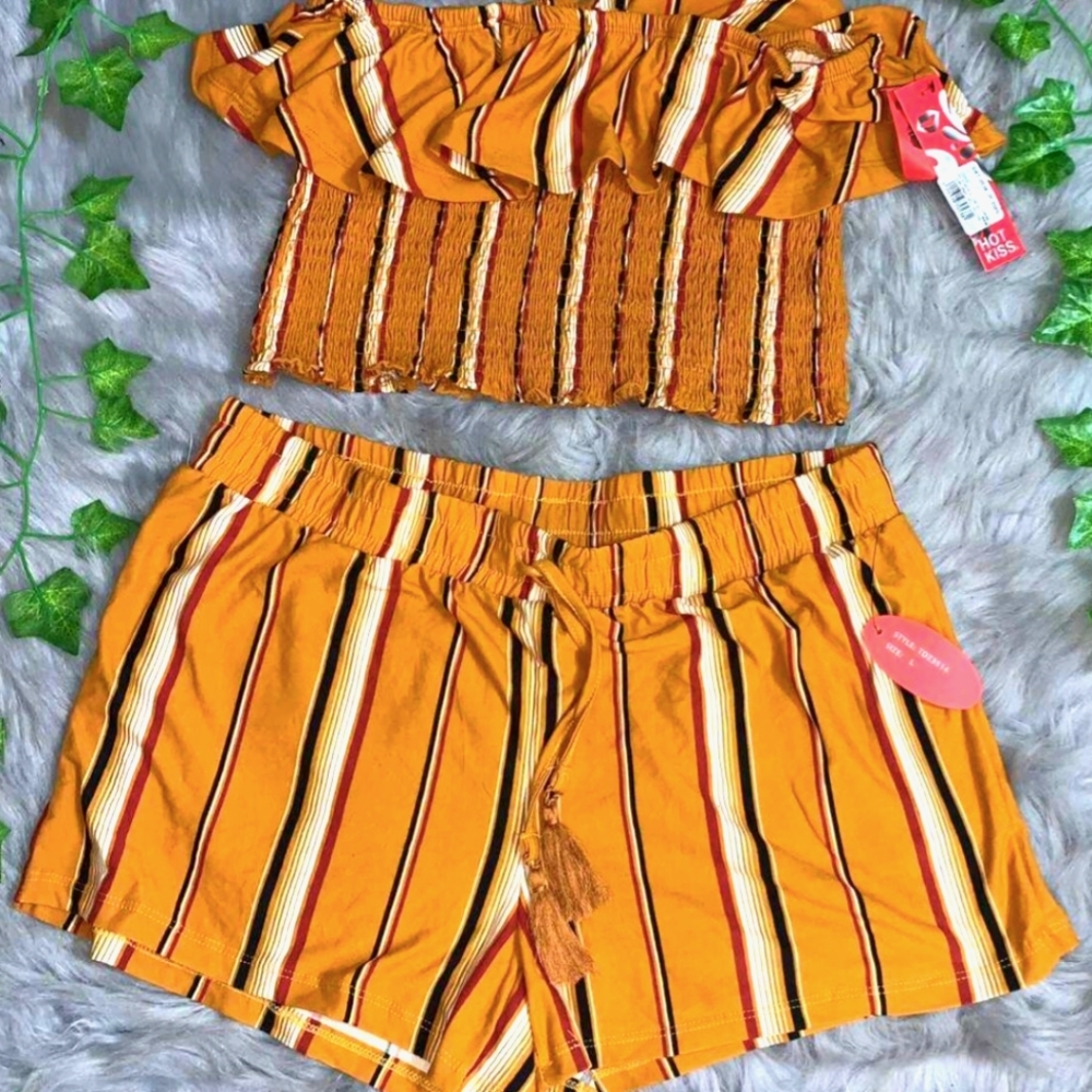 2 piece Off the Shoulder Striped Short Set